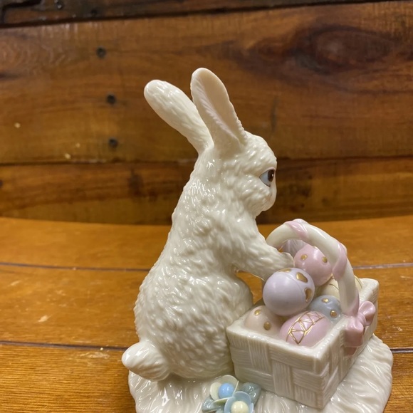 LENOX Rabbit with Eggs & Flowers Figurine - Picture 3 of 5